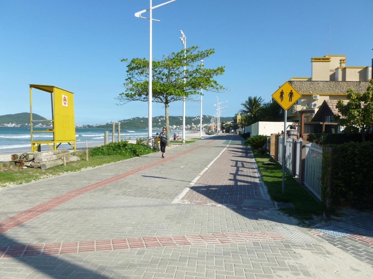 Apartamento 12 - Bombinhas - 200 Metros Da Praia Exterior photo